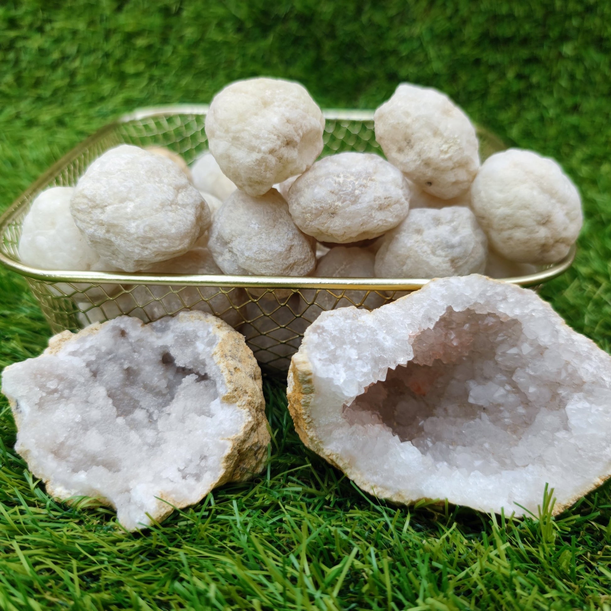 Break your own geodes pack of 5 - North Yorkshire Fossils